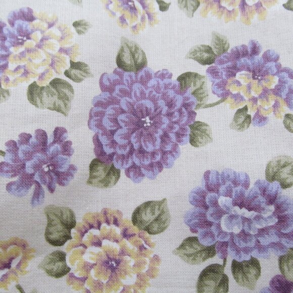 Floral Curtain Valance ~ Beige with purple flowers ~ 18-3/4 x 104" ~ Beautiful! - Picture 5 of 13